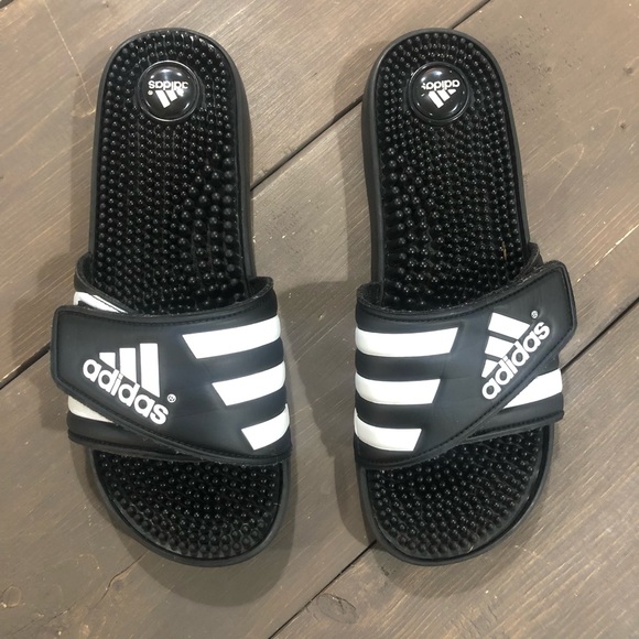 adidas velcro strap sandals